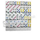 Ζωηρόχρωμες χαρακτηρισμένες σημείο κάρτες παιχνιδιού ντόμινο αόρατες για τους UV φακούς επαφής που παίζουν τη συσκευή