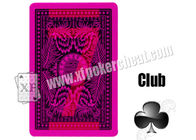 Η μαγική κάρτα εγγράφου παικτών βασιλιάδων στηριγμάτων που μαρκάρεται με το αόρατο πόκερ μελανιού εξαπατά