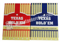 Κάρτα παιχνιδιού του Τέξας Holdem το μέγεθος πόκερ και τον τεράστιο δείκτη που γίνονται με από το πλαστικό